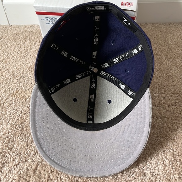 New Era San Diego Padres 59Fifty Fitted hat - size 7 1/8 - Picture 6 of 6